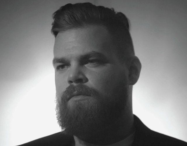 COM TRUISE